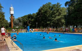 Imagen de &iexcl;Comienza el verano en Theobald! Apertura de pileta, festival "Noches Verdes" y avance en obras educativas