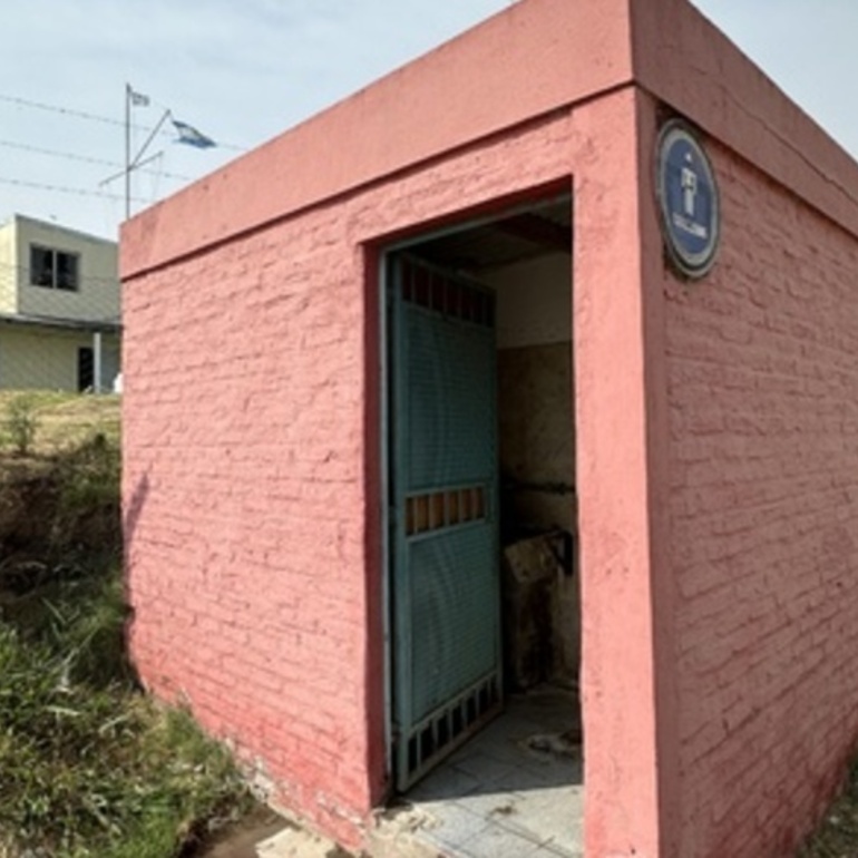 Imagen de La ciudad turística que no puede mantener dos baños en el Puerto