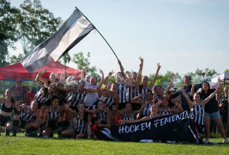 Imagen de Distinci&oacute;n al hockey femenino de Uni&oacute;n por su gran a&ntilde;o deportivo