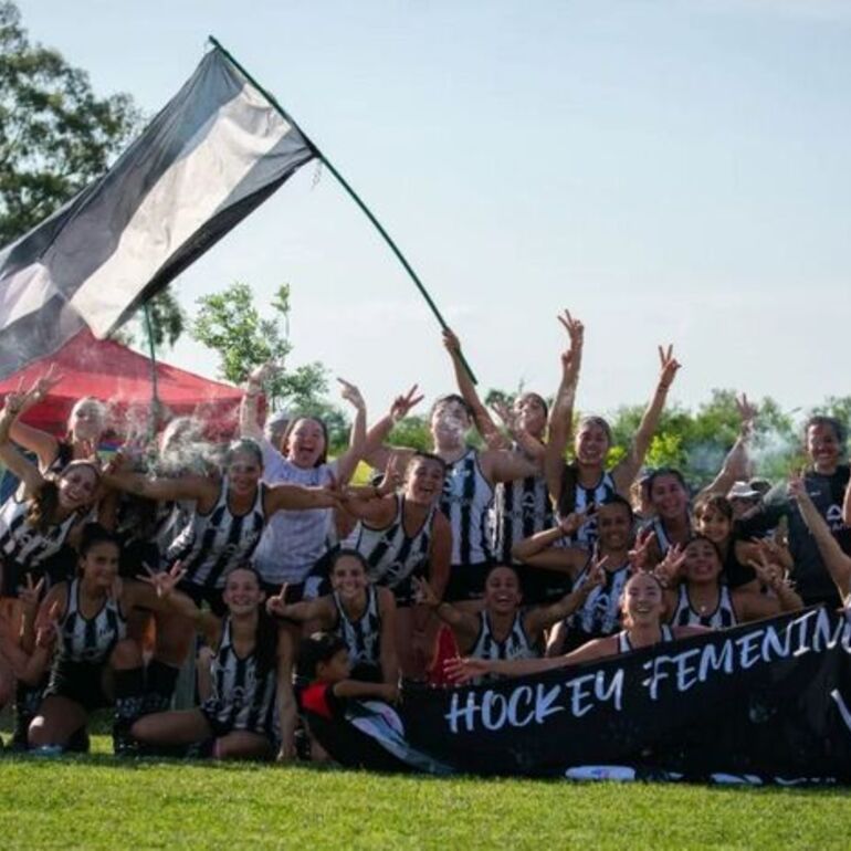 Imagen de Distinción al hockey femenino de Unión por su gran año deportivo