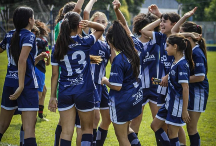 Imagen de F&uacute;tbol Femenino: Athletic finaliz&oacute; el a&ntilde;o con podios y medallas en varias categor&iacute;as