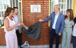 Imagen de Inauguraron un nuevo sal&oacute;n en la Escuela T&eacute;cnica N&deg;650 en el marco del programa �1.000 Aulas�