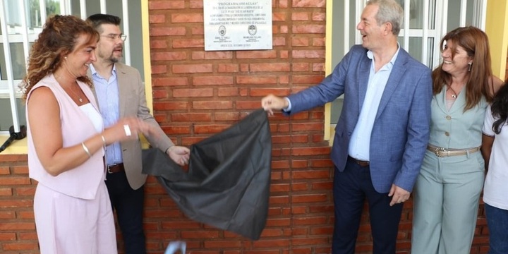Imagen de Inauguraron un nuevo salón en la Escuela Técnica N°650 en el marco del programa 1.000 Aulas