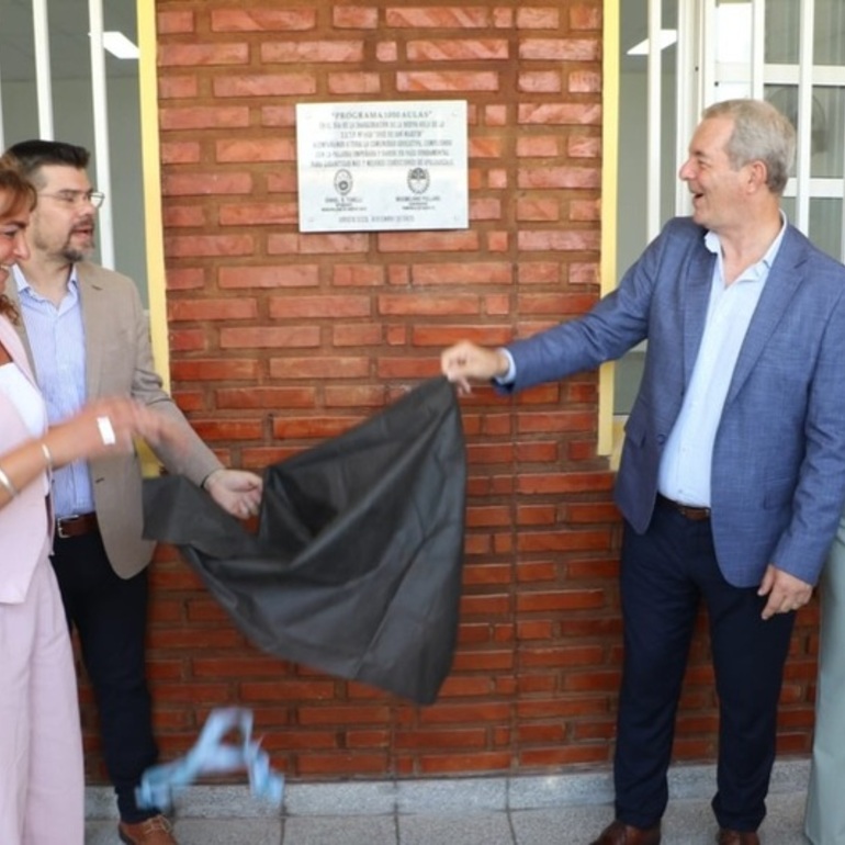Imagen de Inauguraron un nuevo salón en la Escuela Técnica N°650 en el marco del programa 1.000 Aulas