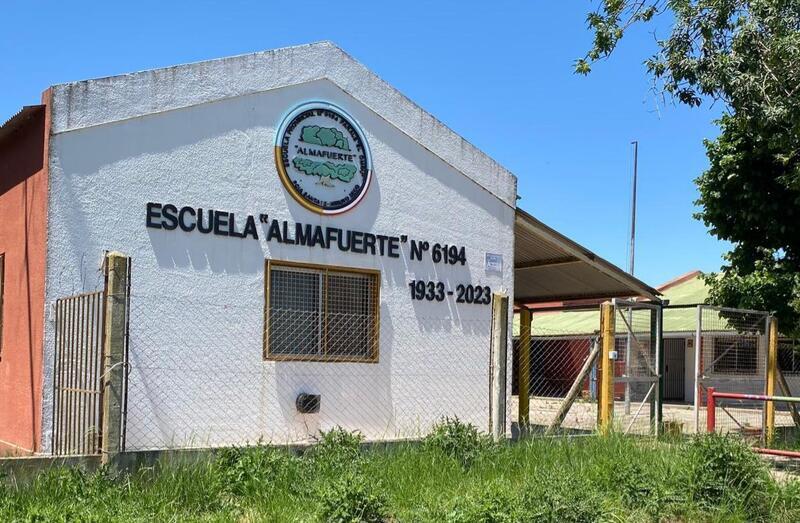 Imagen de La Escuela Almafuerte del Paraje El Omb&uacute; tiene nueva Cooperadora