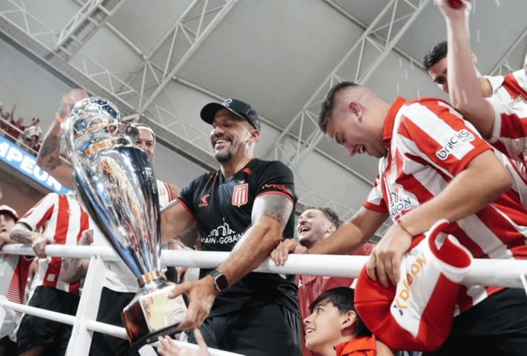 Imagen de Ver&oacute;n, sin filtro contra la AFA y el t&iacute;tulo de Central: "No da lo mismo ganar una estrella que te la den"