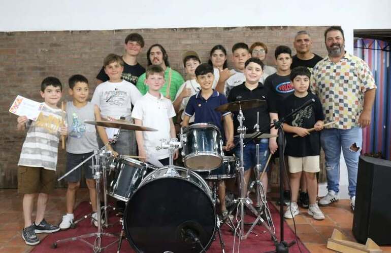 Imagen de El Taller de Bater&iacute;a realiz&oacute; su muestra de fin de a&ntilde;o en el Centro Cultural Furlong