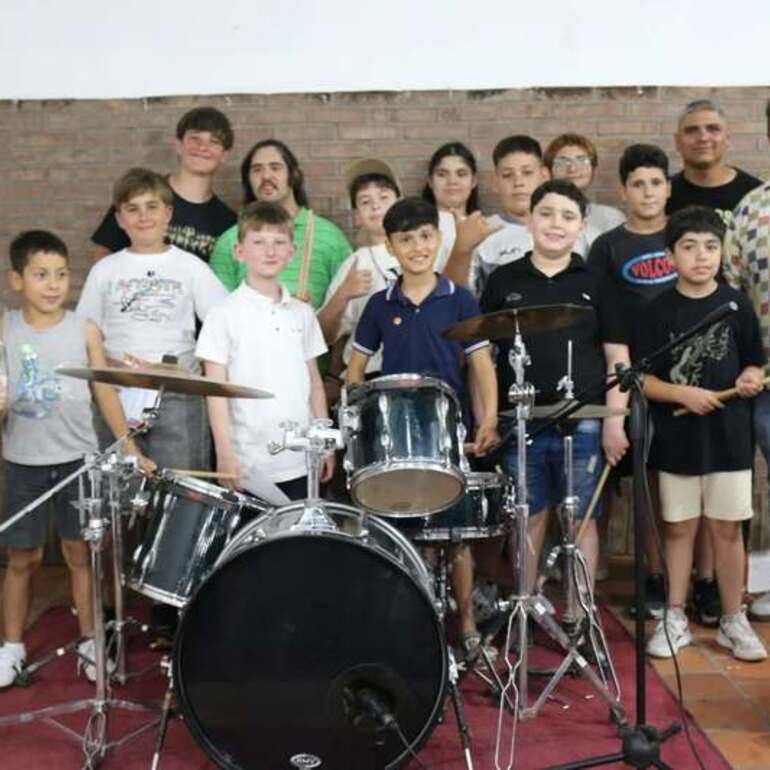 Imagen de El Taller de Bater&iacute;a realiz&oacute; su muestra de fin de a&ntilde;o en el Centro Cultural Furlong