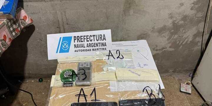Imagen de Allanamientos por microtr&aacute;fico: Prefectura realiz&oacute; tres operativos en Arroyo Seco y secuestr&oacute; drogas y elementos de fraccionamiento