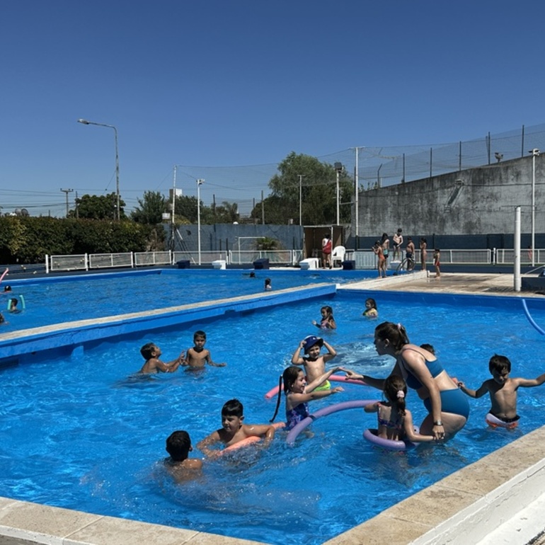 Imagen de Jornada acu&aacute;tica en la Colonia 'Picante'