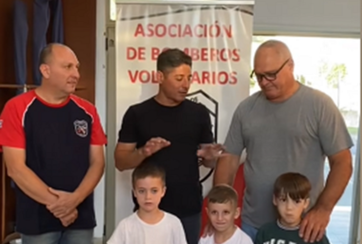 Imagen de Bomberos Voluntarios sortearon los premios de la Rifa de Fin de A&ntilde;o