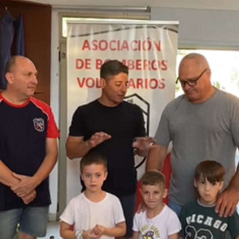 Imagen de Bomberos Voluntarios sortearon los premios de la Rifa de Fin de A&ntilde;o