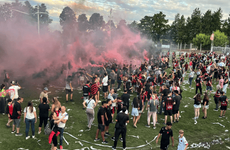 Imagen de Dura sanci&oacute;n para Cremer&iacute;a de Carcara&ntilde;&aacute;: clausura del estadio y multa millonaria por uso de pirotecnia