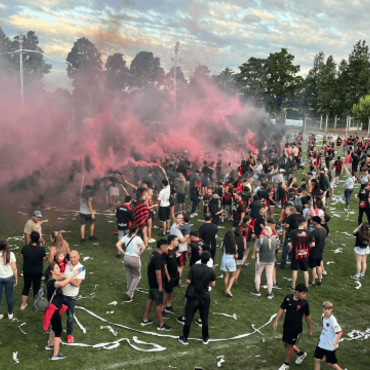Imagen de Dura sanci&oacute;n para Cremer&iacute;a de Carcara&ntilde;&aacute;: clausura del estadio y multa millonaria por uso de pirotecnia