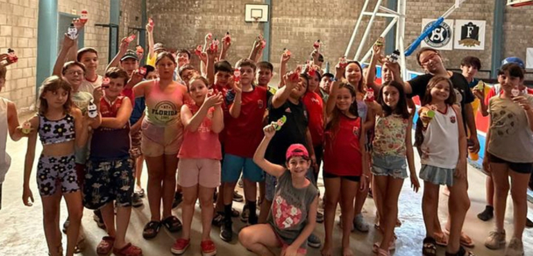 Imagen de La Colonia de Talleres sigue con actividades recreativas, deportivas y manuales en su 3er semana activa