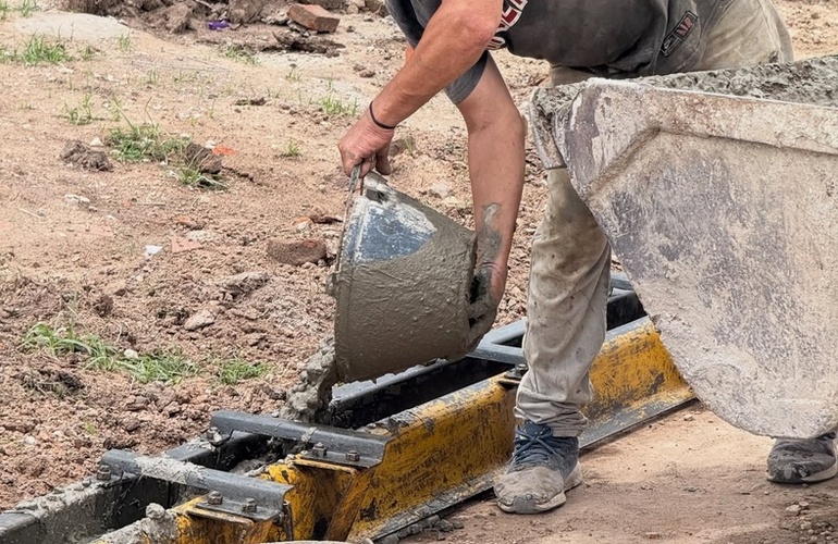 Imagen de Avanza la obra de cord&oacute;n cuneta en el loteo municipal Mi Lote