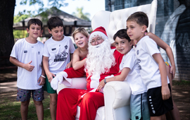 Imagen de Pap&aacute; Noel visit&oacute; la Colonia de Uni&oacute;n