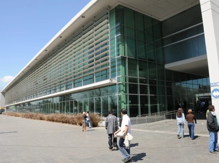 Imagen de Condenaron a cuatro empleados del HECA por el robo de insumos m&eacute;dicos