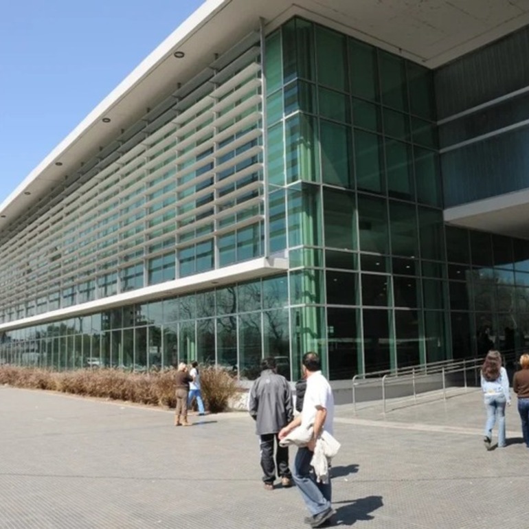 Imagen de Condenaron a cuatro empleados del HECA por el robo de insumos m&eacute;dicos