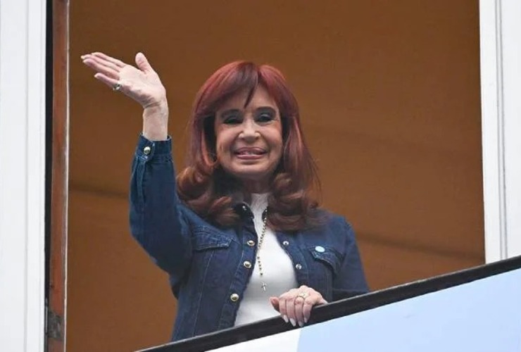 Imagen de Cristina seguir&aacute; internada por un cuadro de �&iacute;leo postoperatorio� tras la cirug&iacute;a de apendicitis