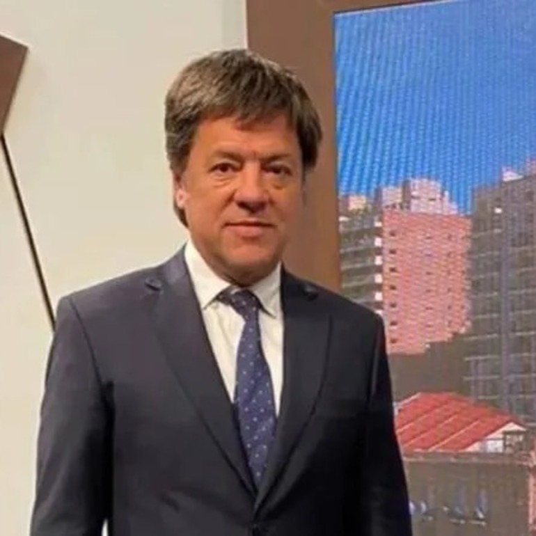 Imagen de Conocido empresario rosarino fue atacado por avispas y tuvo que ser hospitalizado de urgencia