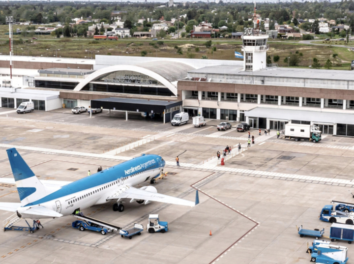 Imagen de Vilma Palma e Vampiros y Sof&iacute;a Gazzaniga le ponen m&uacute;sica este s&aacute;bado a la reapertura del Aeropuerto de Rosario