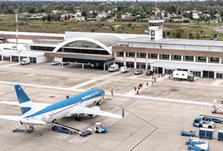 Imagen de Vilma Palma e Vampiros y Sof&iacute;a Gazzaniga le ponen m&uacute;sica este s&aacute;bado a la reapertura del Aeropuerto de Rosario