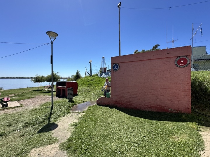 Imagen de Puerto local: limpieza de ba&ntilde;os y espacios verdes tras una Navidad con suciedad y olores