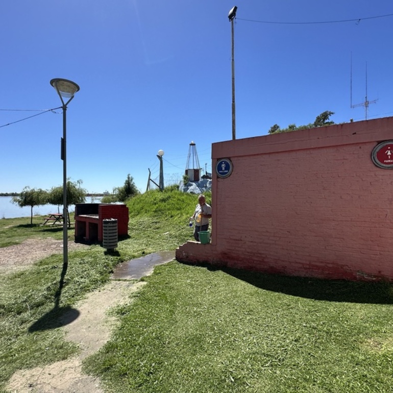 Imagen de Puerto local: limpieza de ba&ntilde;os y espacios verdes tras una Navidad con suciedad y olores