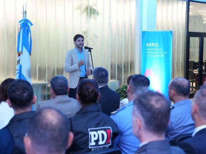 Imagen de Santa Fe refuerza la lucha contra el narcomenudeo: presentaron la Unidad Fiscal Especial de Microtr&aacute;fico