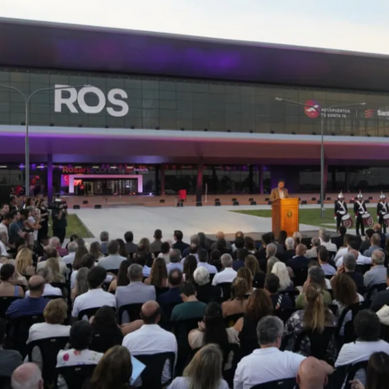 Imagen de El Aeropuerto de Rosario estrena pista y terminal: una obra clave para la conectividad de la regi&oacute;n