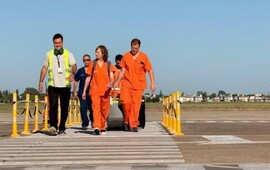 Imagen de Inauguraci&oacute;n y esperanza: el primer vuelo en la nueva pista de Rosario trajo vida