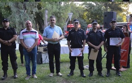 Imagen de Bomberos Voluntarios de Arroyo Seco participaron del 122&deg; aniversario de los Bomberos Zapadores de Rosario