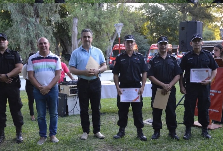 Imagen de Bomberos Voluntarios de Arroyo Seco participaron del 122&deg; aniversario de los Bomberos Zapadores de Rosario