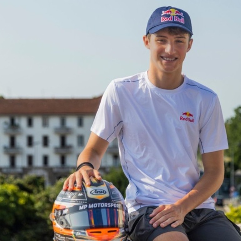 Imagen de Sangre argentina en la F&oacute;rmula 3: qui&eacute;n es Mattia Colnaghi, el piloto que representar&aacute; al pa&iacute;s en 2026