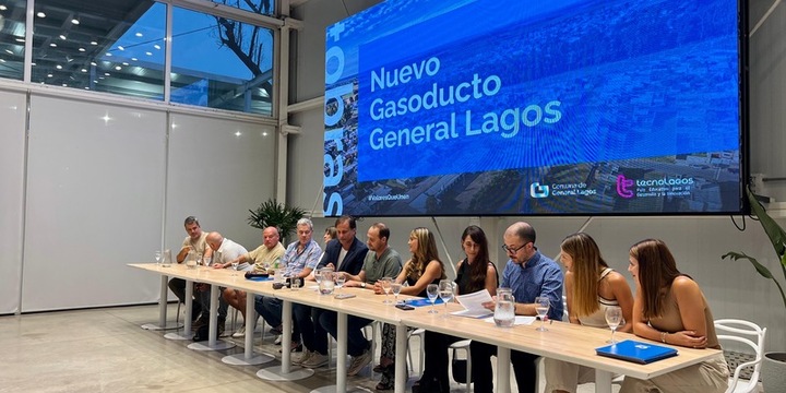 Imagen de General Lagos firm&oacute; un hist&oacute;rico convenio P&uacute;blico-Privado-Sindical para una obra de Gas Natural
