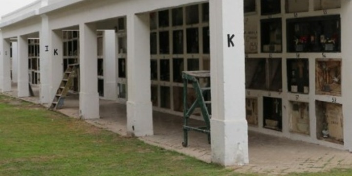 Imagen de Indignaci&oacute;n vecinal por el estado de abandono del Cementerio Municipal: �Nadie se hace cargo�