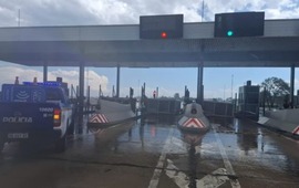 Imagen de Tr&aacute;gico temporal en C&oacute;rdoba: un muerto y varios heridos tras desprenderse una cabina de peaje