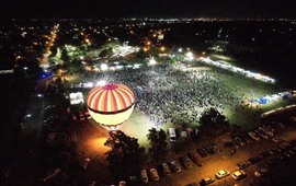 Imagen de Pueblo Esther celebr&oacute; sus 130 a&ntilde;os con una fiesta multitudinaria: m&aacute;s de 10 mil personas se sumaron al festejo
