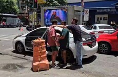 Imagen de Esc&aacute;ndalo en Brasil: dos turistas argentinos detenidos por robar whisky de lujo en un s&uacute;per de Copacabana