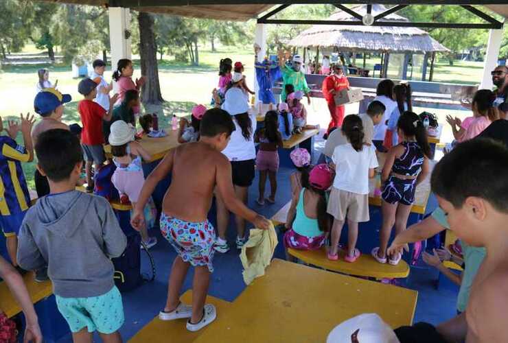 Imagen de Arroyo Seco: Los Reyes Magos visitaron la Escuela de Verano