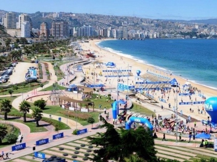 Imagen de Al menos 200 turistas argentinos fueron estafados al haber pagado por un falso alojamiento en la costa de Chile