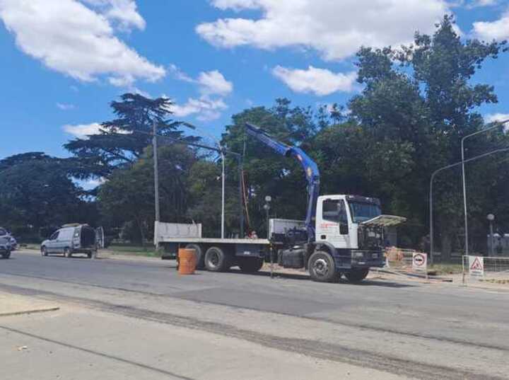 Imagen de Colocan nuevos sem&aacute;foros sobre la Ruta Provincial 21