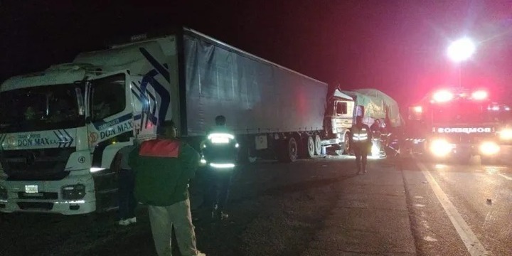 Imagen de Choque m&uacute;ltiple en la autopista a la altura de Fighiera: dos personas con lesiones leves