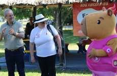 Imagen de �Capi�, la mascota de los Juegos Suramericanos 2026, visit&oacute; la Escuela de Verano