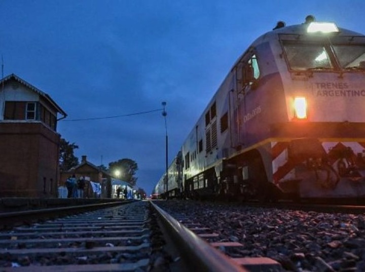Imagen de El tren Buenos Aires�Rosario ajusta horarios y extiende el tiempo de viaje