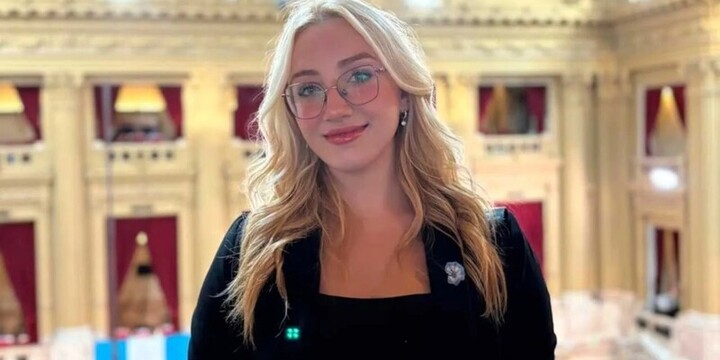 Imagen de Esc&aacute;ndalo y sanci&oacute;n hist&oacute;rica: la funcionaria libertaria que choc&oacute; ebria no podr&aacute; tramitar su licencia en Santa Fe