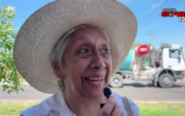 Maria Cristina Ibarra hoy juntando firmas en el ingreso de zona norte de la ciudad