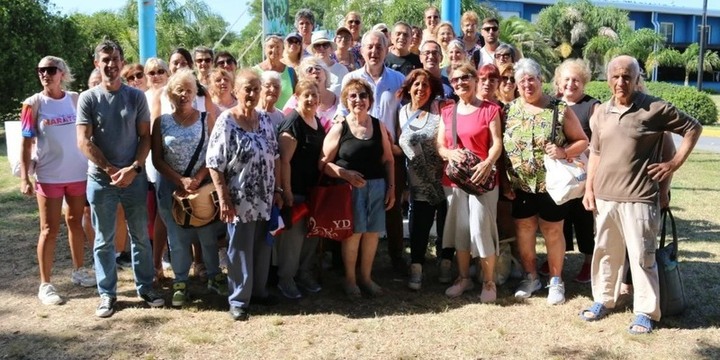 Imagen de Abrieron las inscripciones para las Colonias Municipales de Adultos Mayores: requisitos y sedes