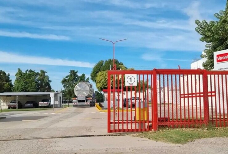 Imagen de Crisis terminal en L&aacute;cteos Ver&oacute;nica: plantas paralizadas y un futuro incierto para cientos de familias